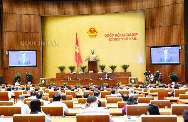 Quốc hội thảo luận về kinh tế - xã hội và ngân sách Nhà nước